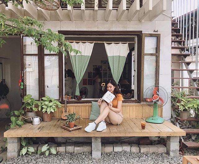 chu nhat cafe pineapple.ig