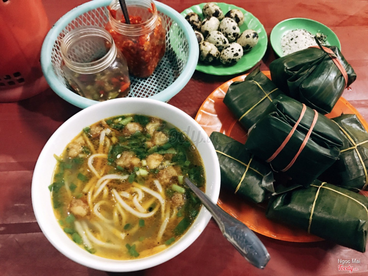 Bánh canh cá lóc Huế