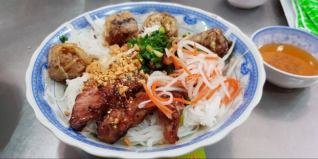 Ăn vặt Sài Gòn