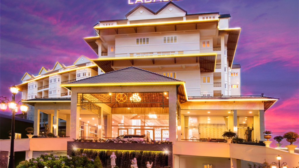 Khách sạn LaDaLat - tòa lâu đài cổ kính 5 sao lộng lẫy của thành phố Ngàn Hoa 1 Thiet ke chua co ten 3