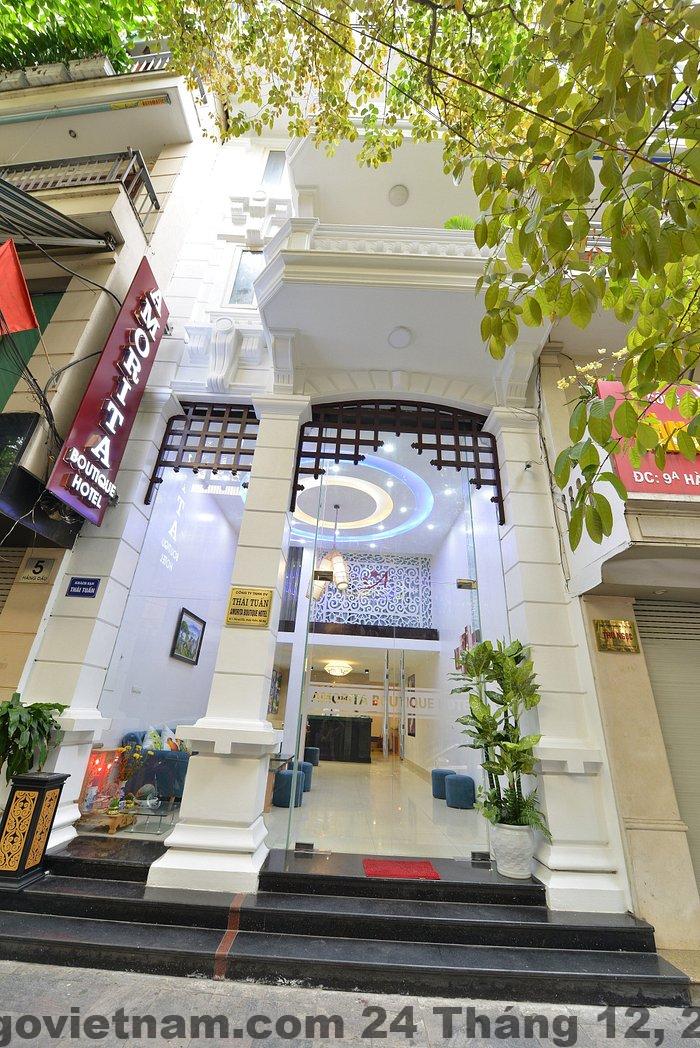 Mặt tiền Amorita Boutique Hotel tại phố cổ Hà Nội