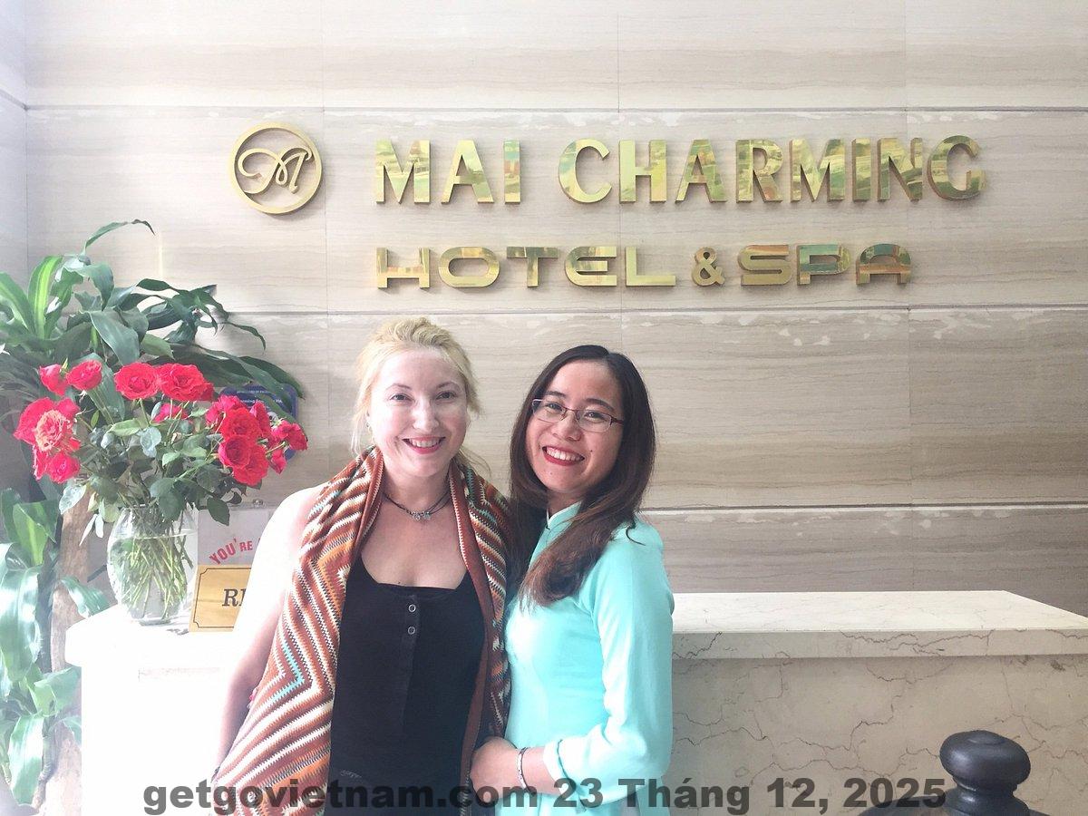 Sảnh lễ tân Mai Charming Hotel Hanoi