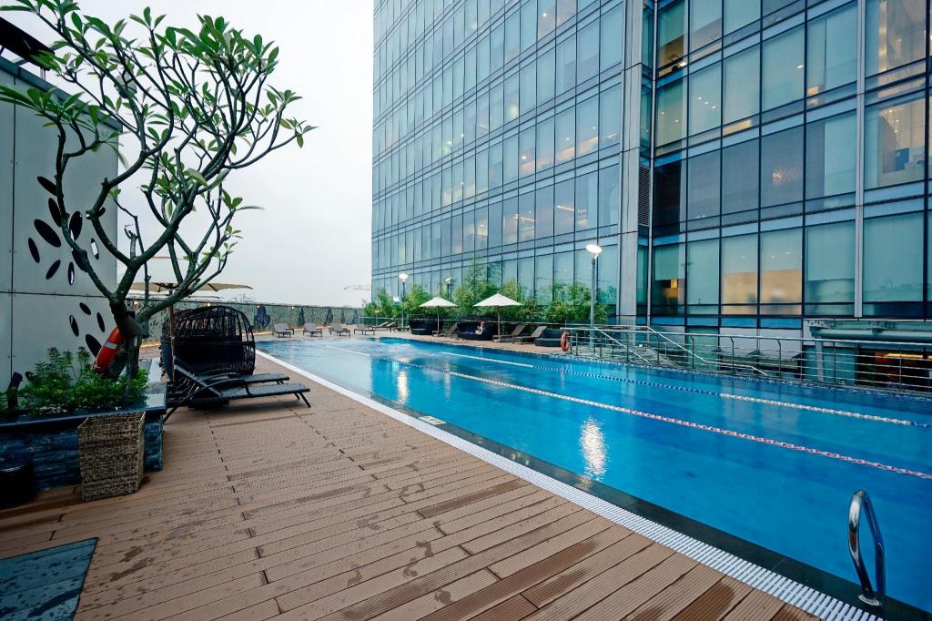 Phòng khách rộng rãi của Lotte The Residence Hanoi