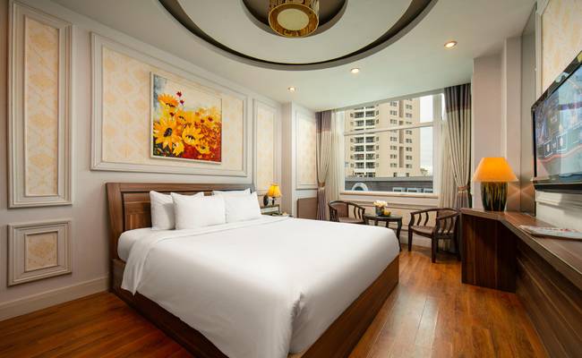 Phòng khách sạn Hai Mươi Hotel & Apartment Hà Nội rộng rãi sạch sẽ