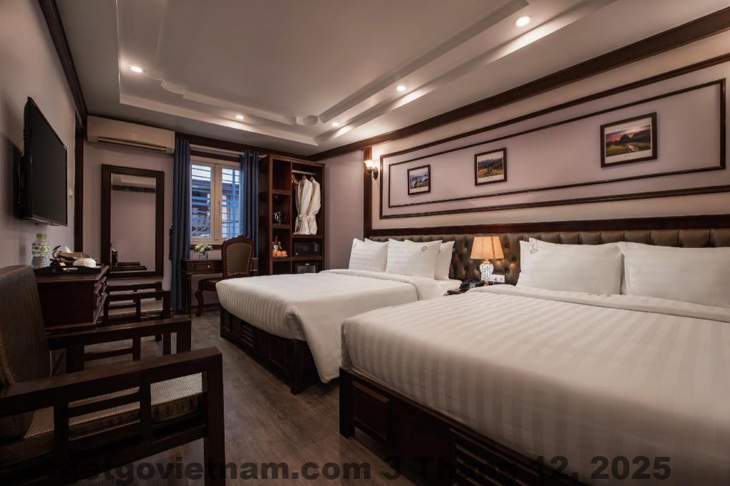 Sảnh lễ tân Madelise Central Hotel & Travel Hà Nội