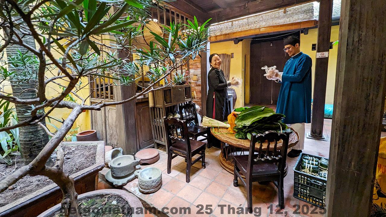 Mặt tiền Hanoi Ancient Homestay phong cách cổ kính
