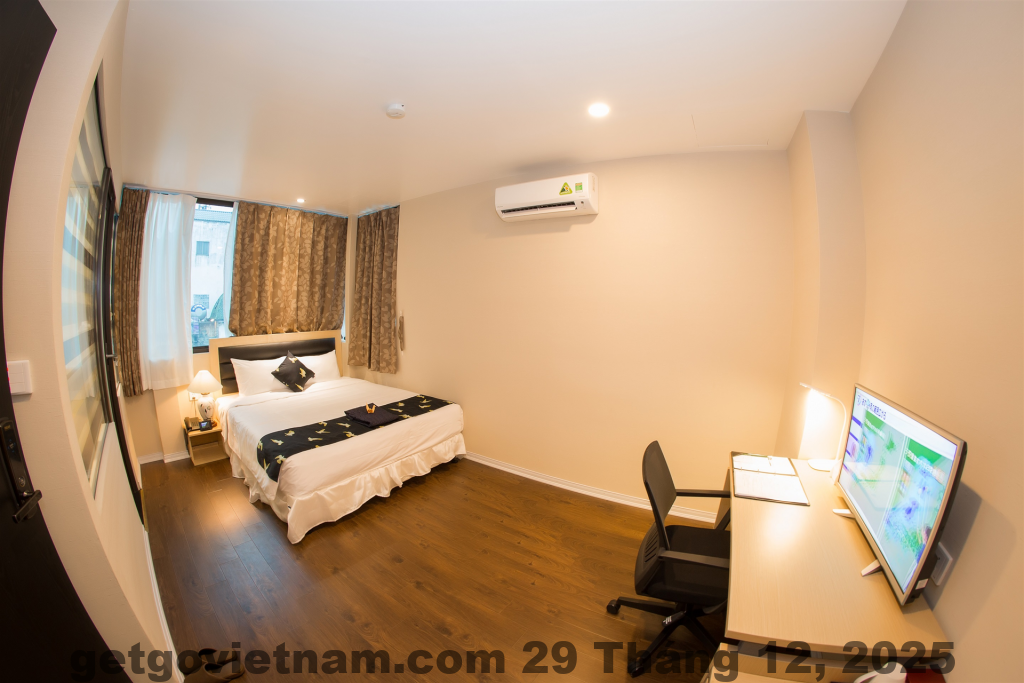 Phòng double premium Momizi Hanoi sạch sẽ hiện đại