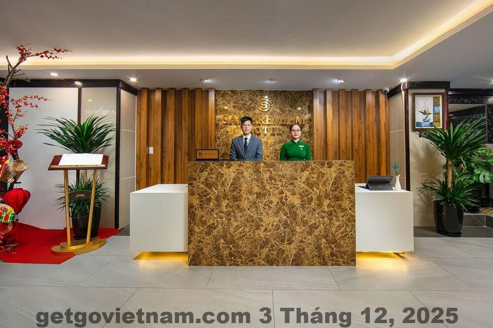 Review khách sạn San Premium Hotel – GetGo Vietnam 1 expediav2 572931 d03639 687169