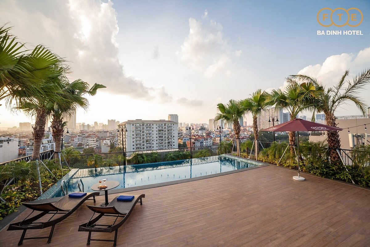 Toàn cảnh khách sạn FTE Ba Đình Hotel Hà Nội từ bên ngoài