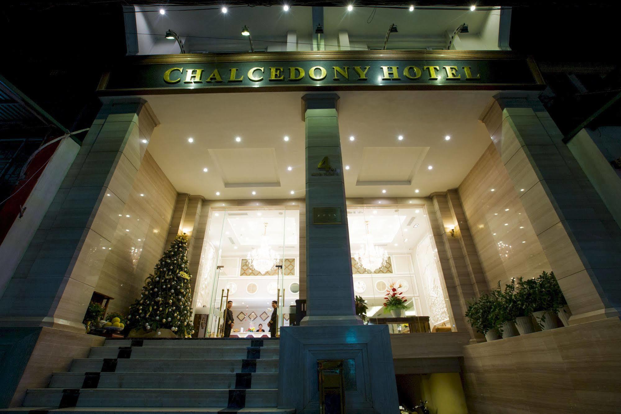 Phòng ngủ tại Chalcedony Grand Hotel với thiết kế hiện đại