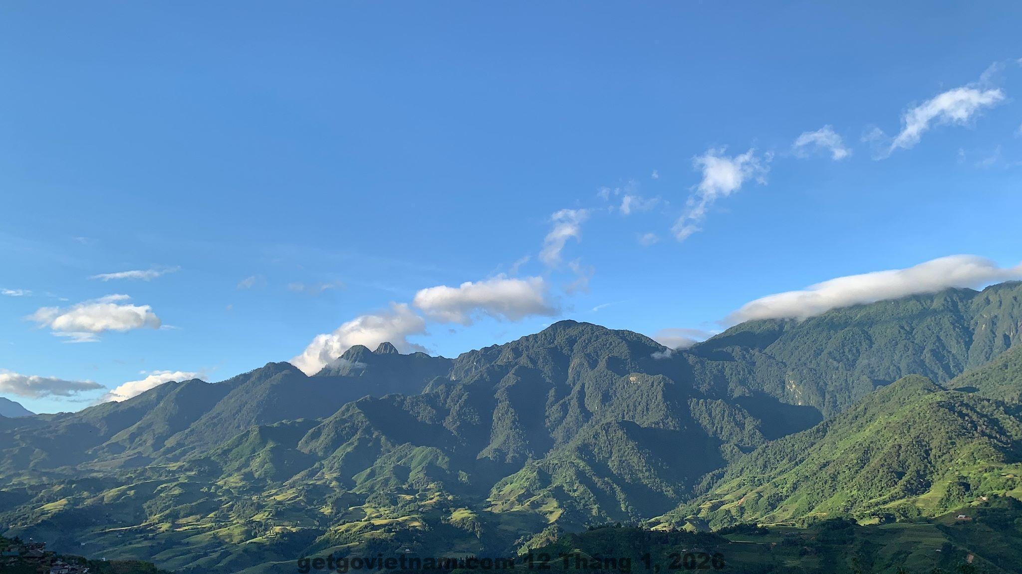 Phòng tiêu chuẩn tại Sapa Praha Hotel với nội thất đơn giản, diện tích vừa phải