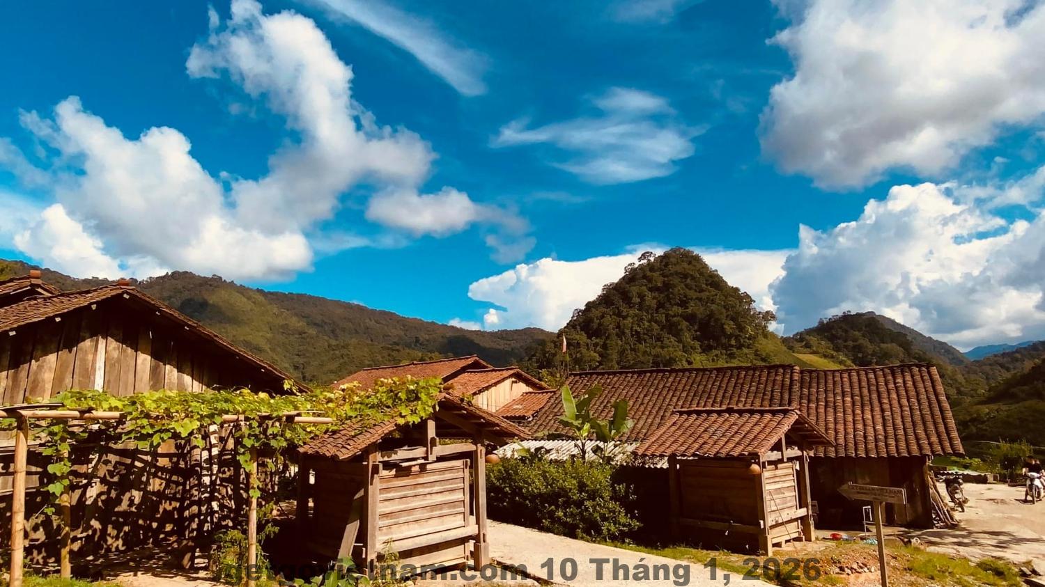 Không gian núi rừng yên bình quanh homestay Hà Giang