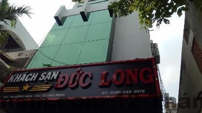 Đánh giá Đức Long Hotel Cẩm Phả 2026: Có nên ở hay chỉ “ngủ tạm”? 2 Mặt tiền Đức Long Hotel Cẩm Phả nằm trên trục đường Lê Thanh Nghị, khu vực trung tâm thành phố