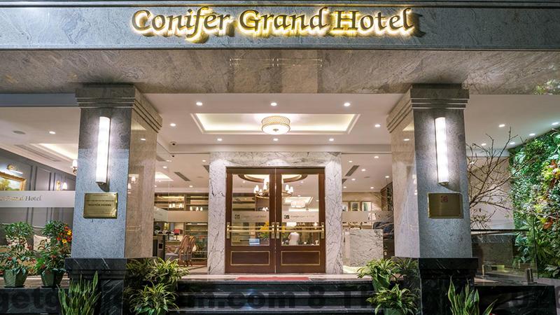 Không gian rộng rãi và tiện nghi tại San Grand Hotel.