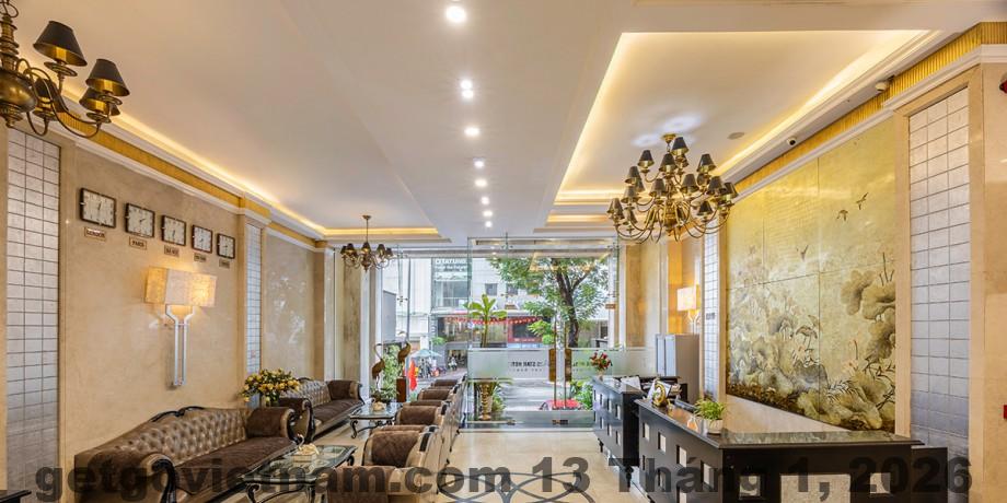 Phòng khách sạn Xuân Trường rộng rãi, nhưng cần bảo trì