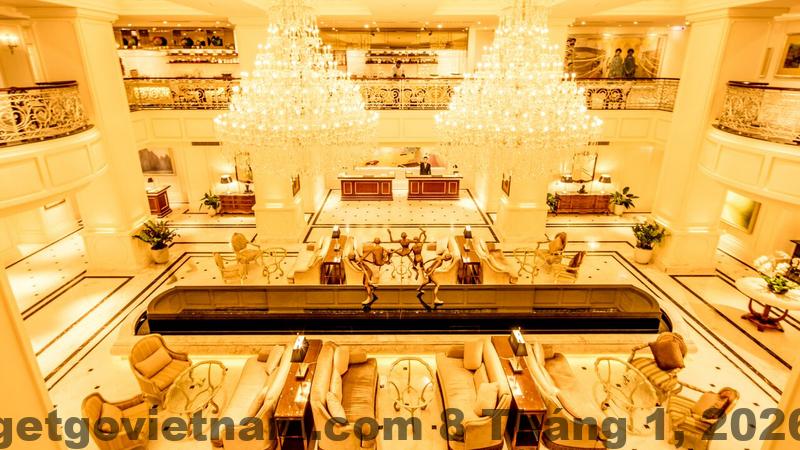 Không gian chung khách sạn không có hồ bơi hay gym