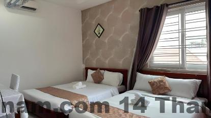 Nhân viên khách sạn