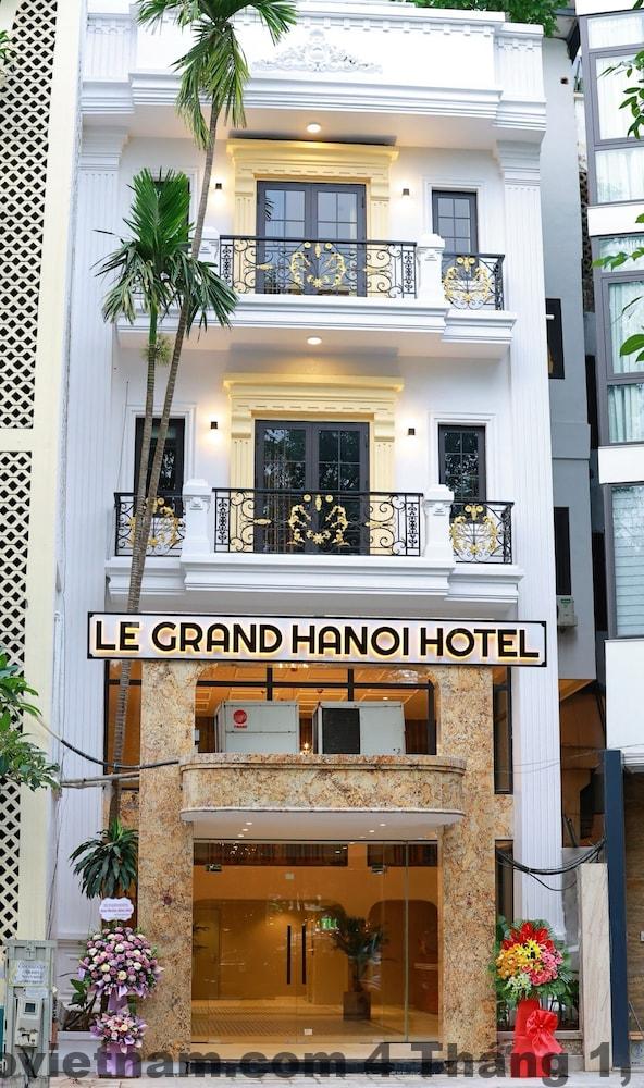 Quầy lễ tân và sảnh chờ Le Grand Hotel Hanoi – ảnh từ Travelapi