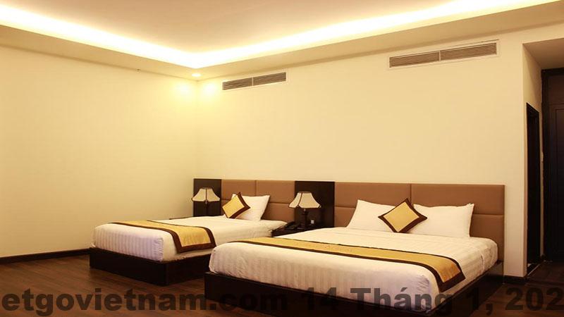 Hồ bơi tại Khách Sạn 31b - Không gian sạch sẽ dù hơi nhỏ