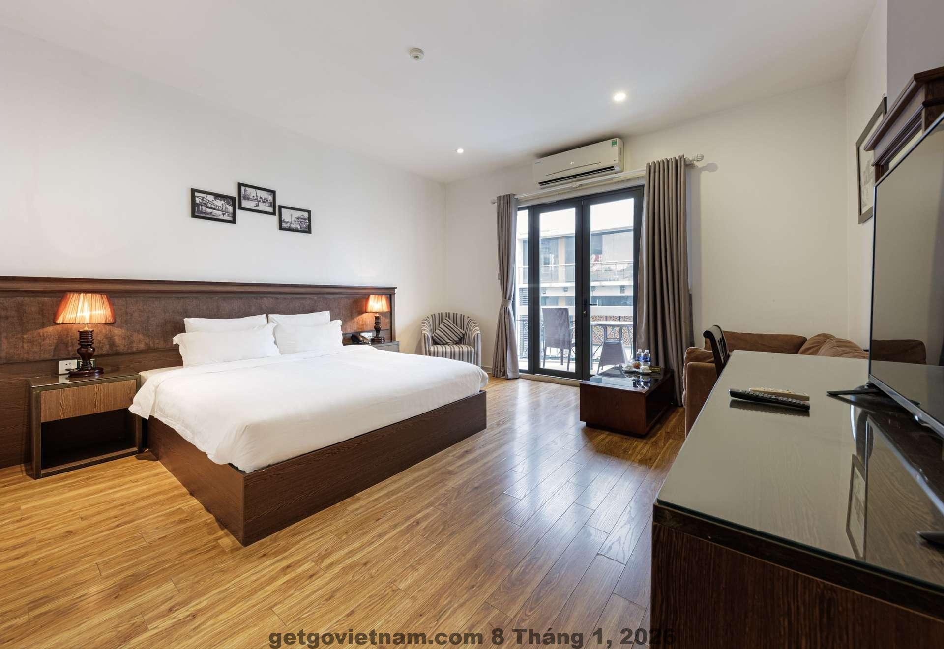 Khu vực ăn sáng đơn giản tại khách sạn Hovi Hoàng Cầu 3