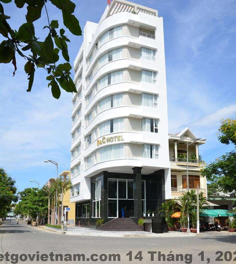 Khoang ngủ capsule tại The Garden Capsule Hotel – thiết kế gọn, đủ tiện nghi cơ bản