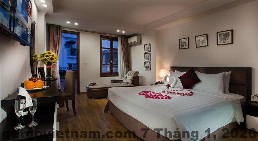 Khu vực ăn sáng tại Singita Classy Boutique Hotel với không gian nhỏ, phục vụ món ăn đơn giản kiểu Âu – Việt