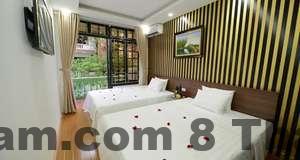 Phòng ngủ sang trọng tại khách sạn với nội thất hiện đại.