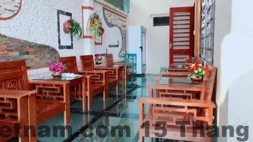 Phòng nghỉ tại khách sạn Dương Hà với thiết kế nội thất đơn giản nhưng đầy đủ tiện nghi