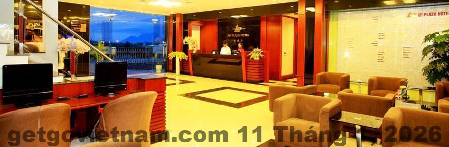 Phòng nghỉ tiêu chuẩn tại Khách sạn AP Plaza Hòa Bình với nội thất truyền thống