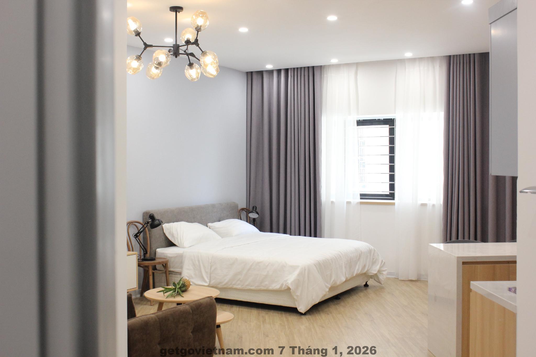 Khách sạn BHome Kim Mã Ba Đình Hà Nội mặt tiền và không gian xung quanh