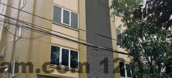 Khu vực ăn uống đơn giản tại khách sạn Hoàng Ngân