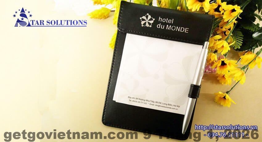 Quầy lễ tân Hotel du Monde Long Biên