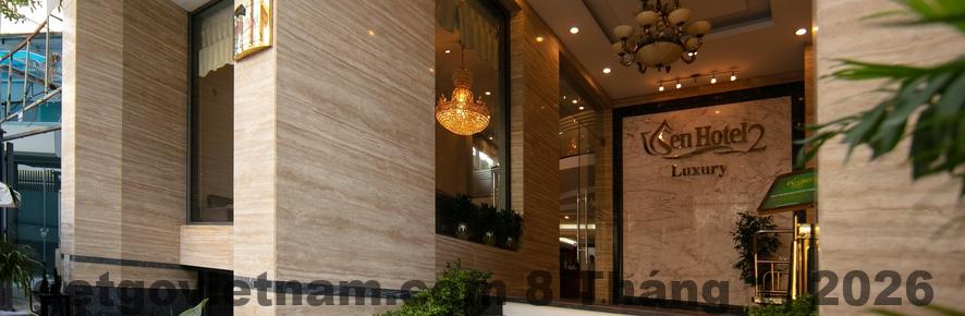 Sảnh lễ tân Sen Boutique Hotel nhỏ gọn, nhân viên trực 24/7 và thân thiện