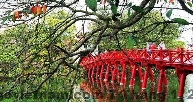 Khu vực ăn sáng đơn giản tại Khách Sạn Rendezvous Boutique