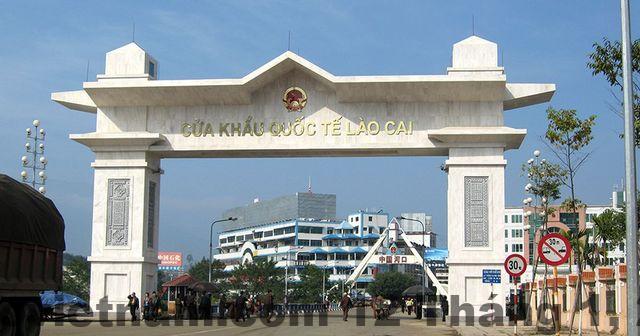 Phòng nghỉ tại Lao cai Diamond Hotel với nội thất cơ bản, sạch sẽ