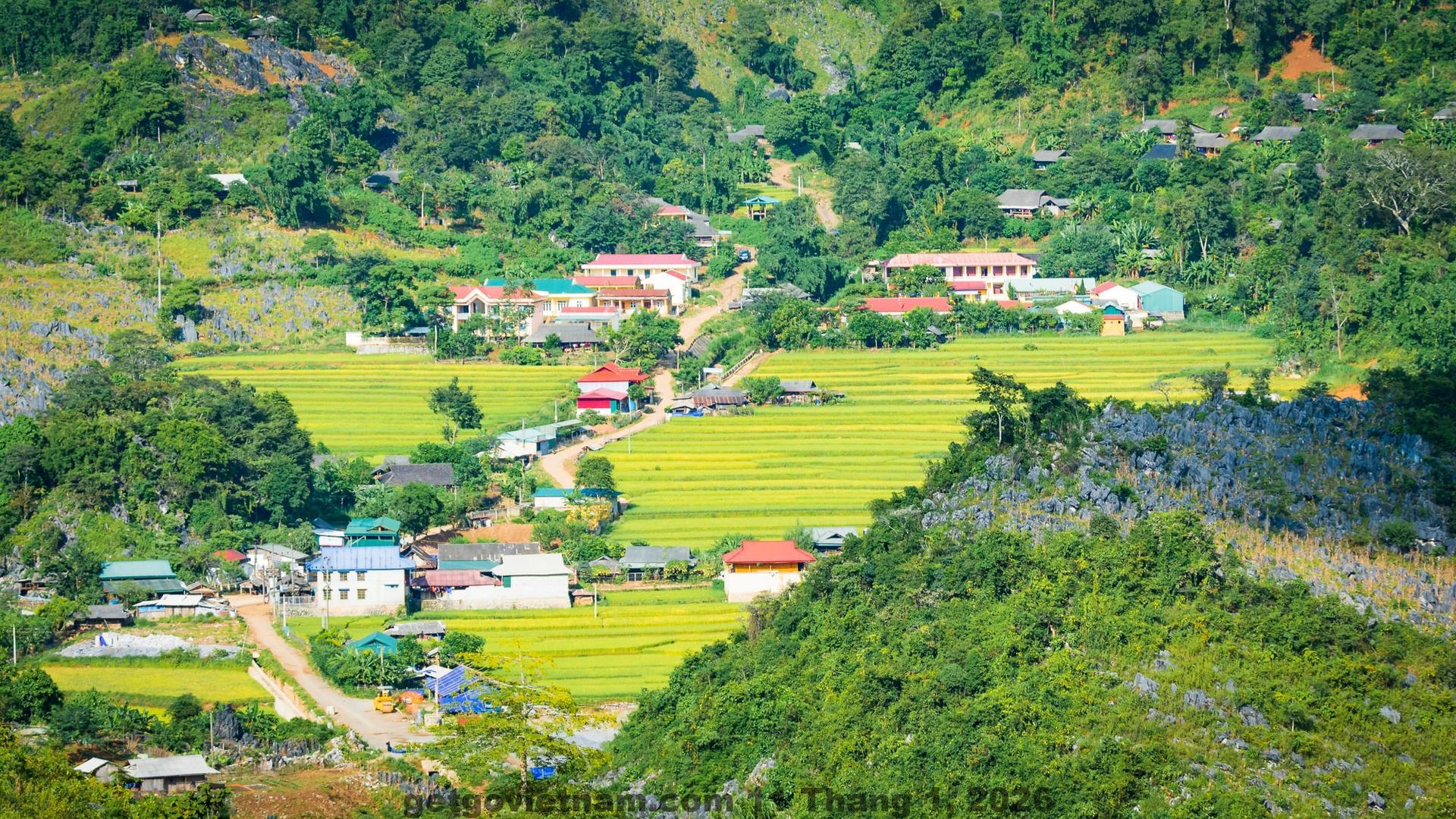 Khu vực ăn uống đơn giản tại Phương Nam Hotel Điện Biên