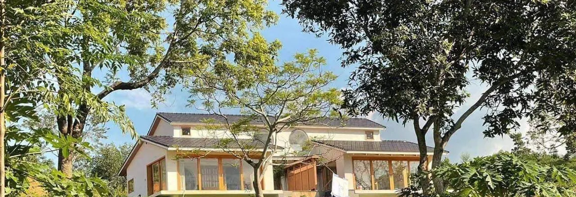 Phòng nghỉ tại Langmandi Homestay được trang bị đầy đủ tiện nghi với không gian rộng rãi và thiết kế hài hòa.