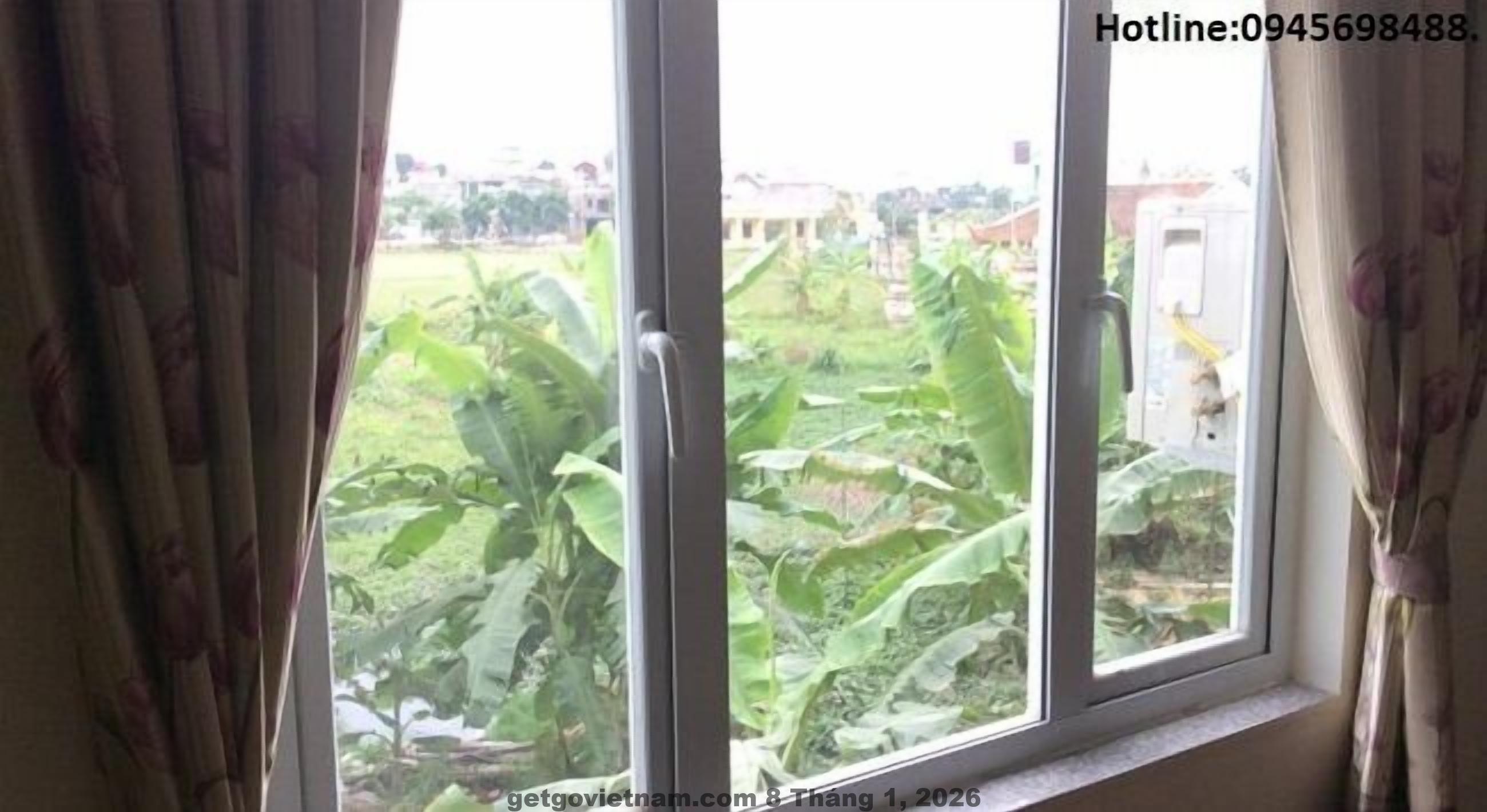 Nhiều quán ăn bình dân xung quanh khu vực Trần Duy Hưng phục vụ ăn sáng và ăn trưa