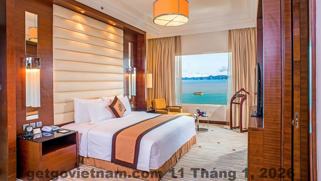 Đánh giá Royal Ha Long Hotel 2026: Có nên ở khách sạn này? 6 Buffet sáng tại Royal Ha Long Hotel với nhiều món Á – Âu