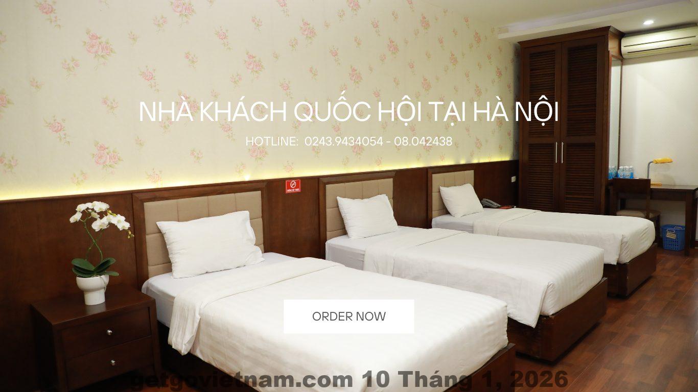 Ảnh tổng thể của Nhà khách Quốc hội, nhìn từ bên ngoài, cho thấy vị trí thuận tiện ngay trung tâm Hà Nội.