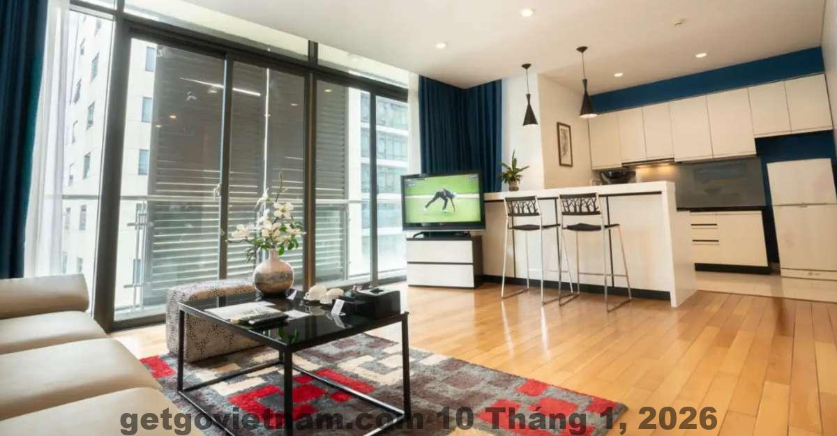 Nhân viên khách sạn nhiệt tình, phục vụ chu đáo.