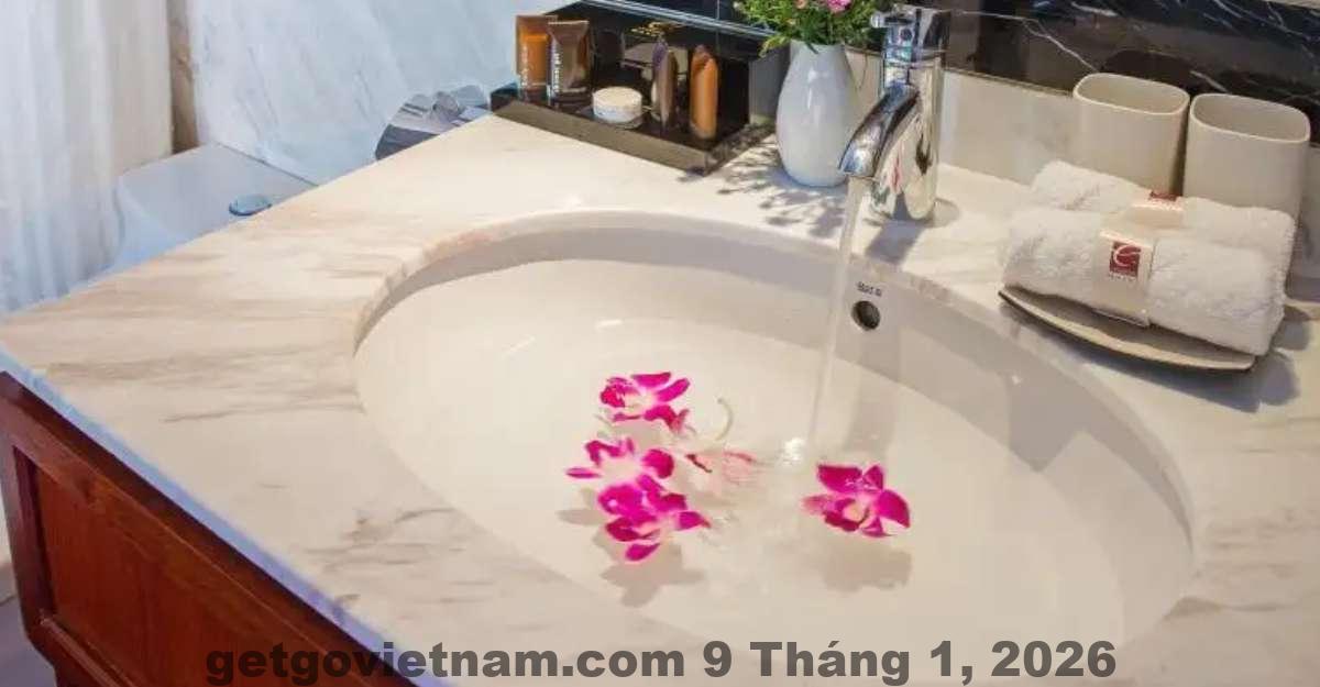 Không gian phòng Deluxe tại Conifer Boutique Hotel phù hợp cho khách công tác và cặp đôi