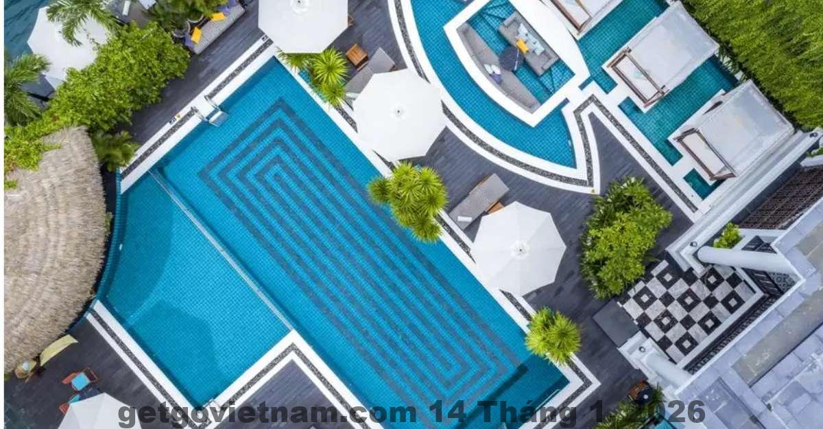 Nhân viên của Anio Boutique Hotel luôn sẵn sàng hỗ trợ và phục vụ du khách tận tâm.