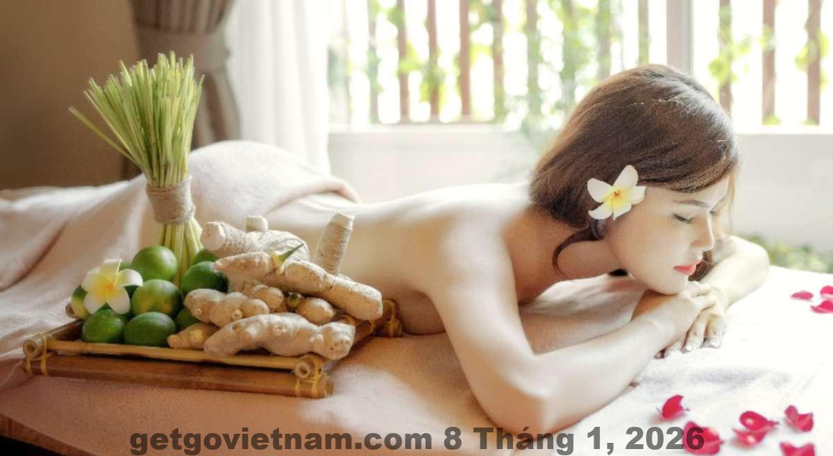 Nhân viên khách sạn Golden Holiday rất nhiệt tình và sẵn sàng hỗ trợ khách hàng.