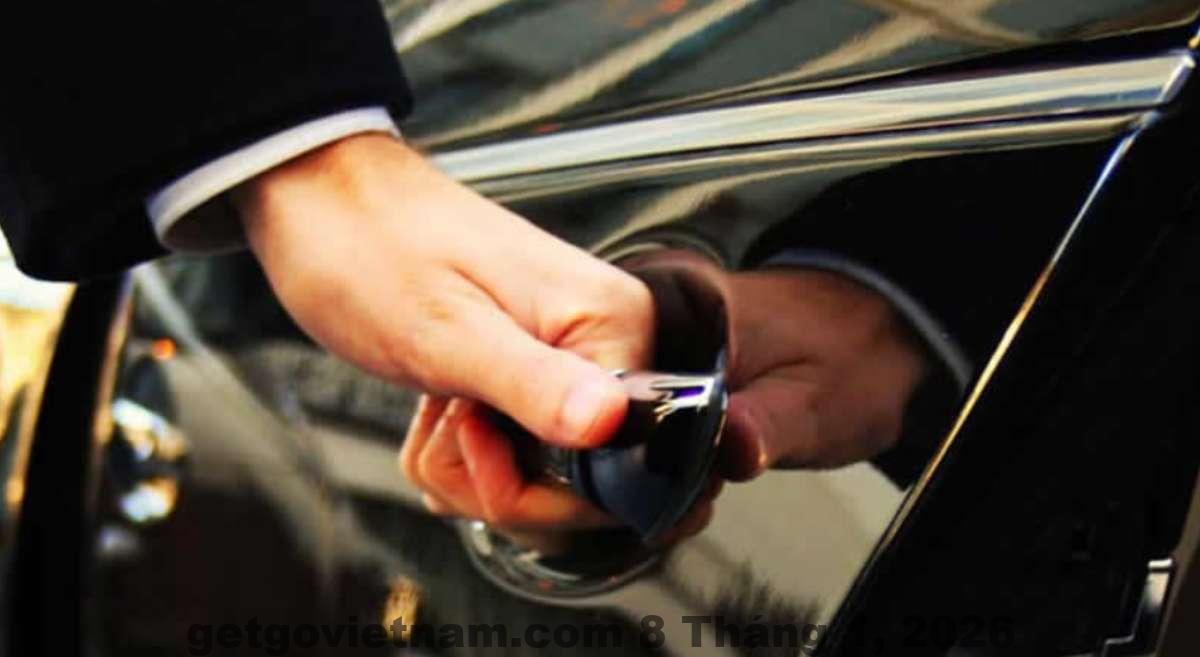 Bữa sáng tại Golden Holiday Hotel với sự đa dạng và phong phú món ăn.