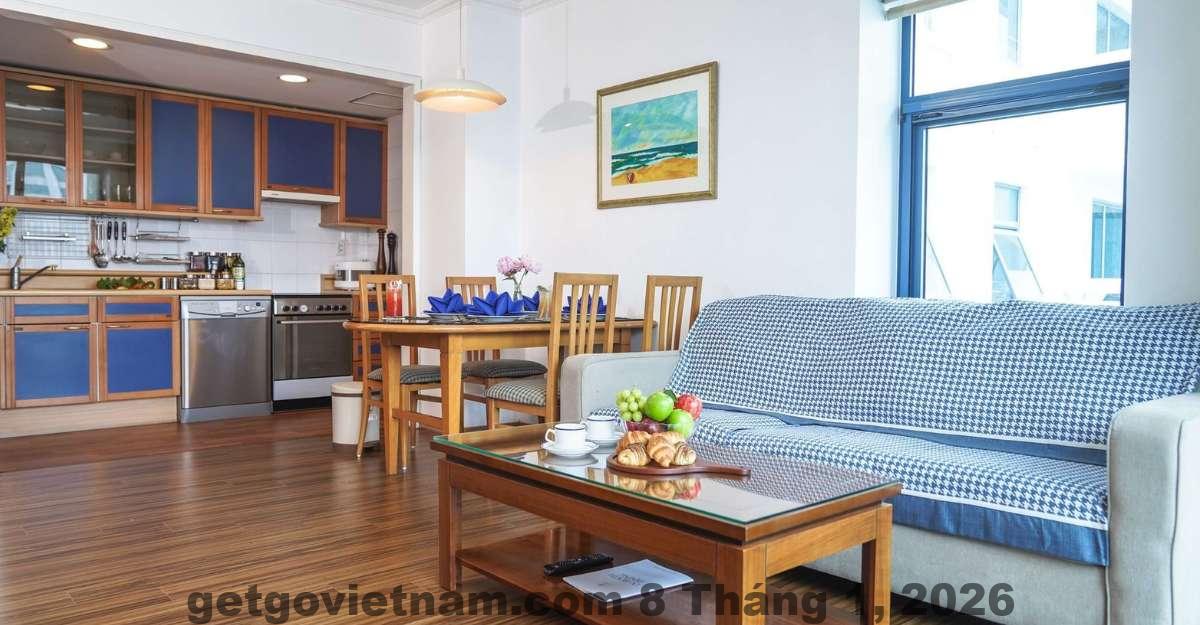 Hồ bơi trong nhà tại Daeha Serviced Apartment