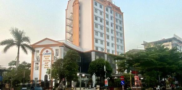 Chỉ dẫn về giá cả hợp lý tại khách sạn Hoàng Gia.