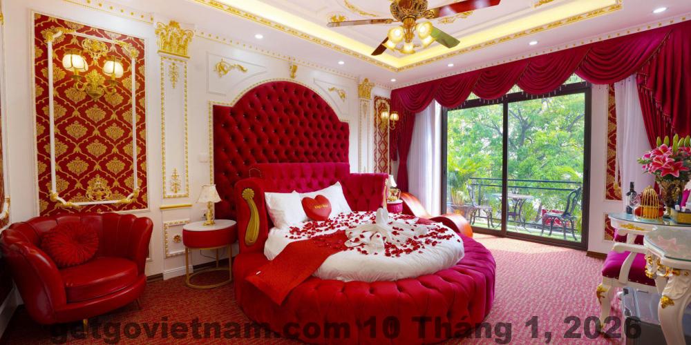 Khu vực phục vụ ăn sáng tại Kings Villa với thực đơn buffet đơn giản