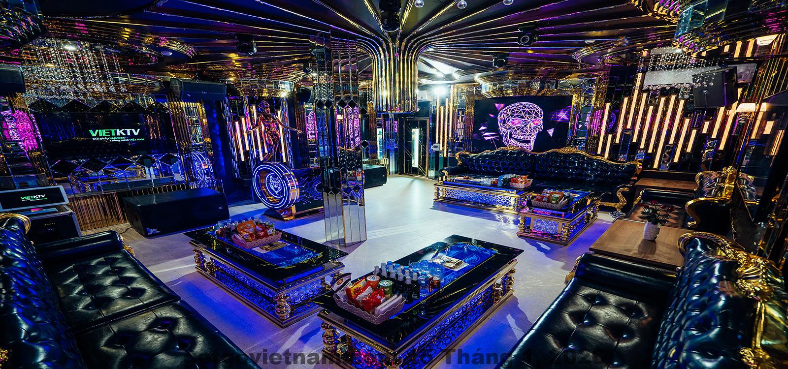 Khu vực lễ tân Khách Sạn Nam Hồng phong cách thân thiện gia đình