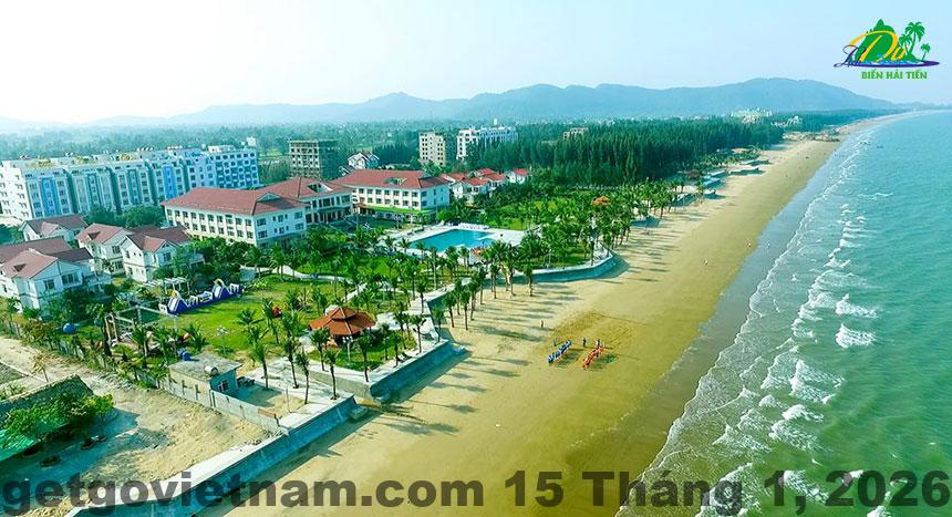 Bữa sáng tại khách sạn với các món ăn tự chọn đa dạng.